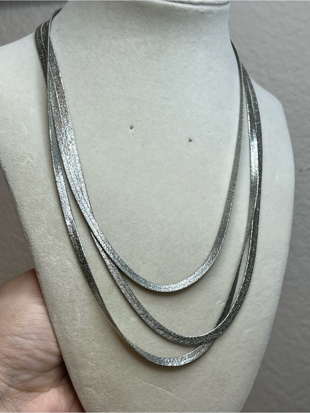 CATO Silver Shimmer Tinsel Triple Layer Fun fashion necklace Silver Tone 22”